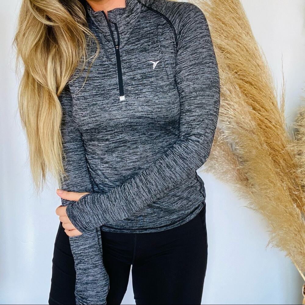 OLD NAVY ACTIVE White Grey Stripe Long Sleeve Half Zip Tight Sweater Shirt Gym S